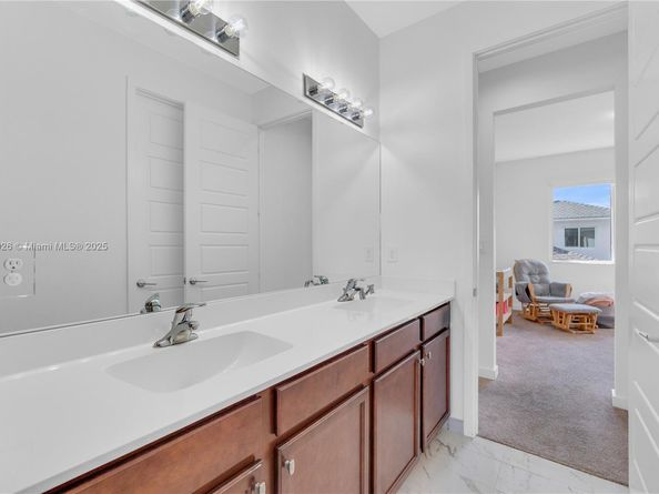 15288 SW 176th Ter, Miami FL 33187