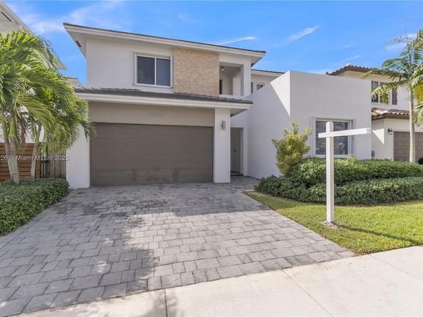 15288 SW 176th Ter, Miami FL 33187