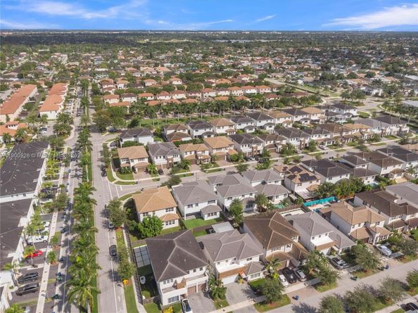 15288 SW 176th Ter, Miami FL 33187