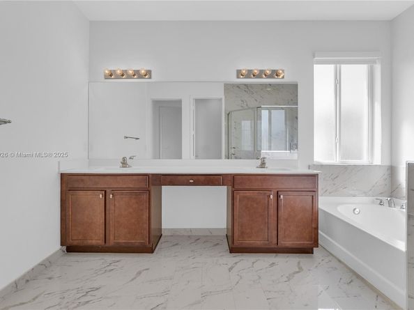15288 SW 176th Ter, Miami FL 33187