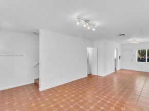 205 NW 84th St 205, Miami FL 33150