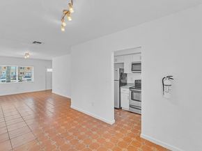205 NW 84th St 205, Miami FL 33150