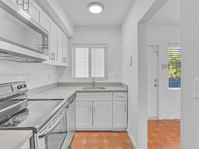 205 NW 84th St 205, Miami FL 33150