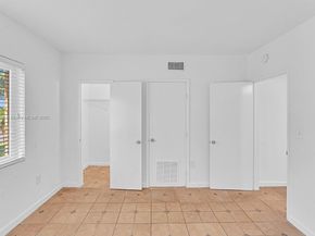 205 NW 84th St 205, Miami FL 33150