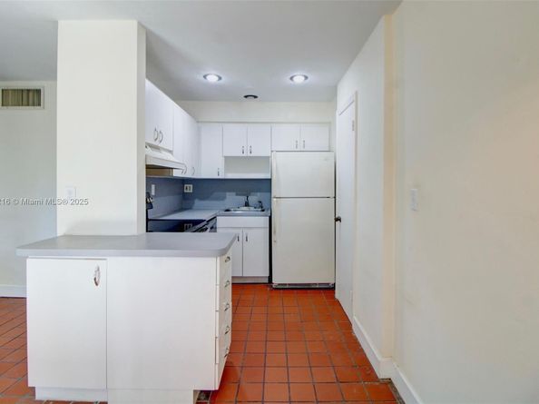 8701 SW 141st St B4, Palmetto Bay FL 33176