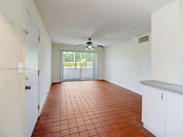 8701 SW 141st St B4, Palmetto Bay FL 33176