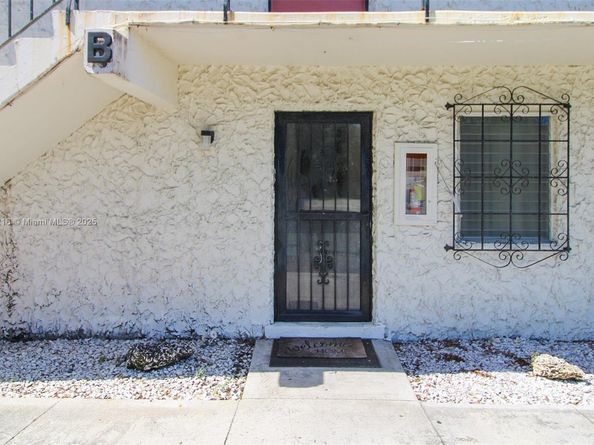 8701 SW 141st St B4, Palmetto Bay FL 33176