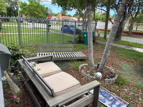 3011 NW 1st St, Miami FL 33125