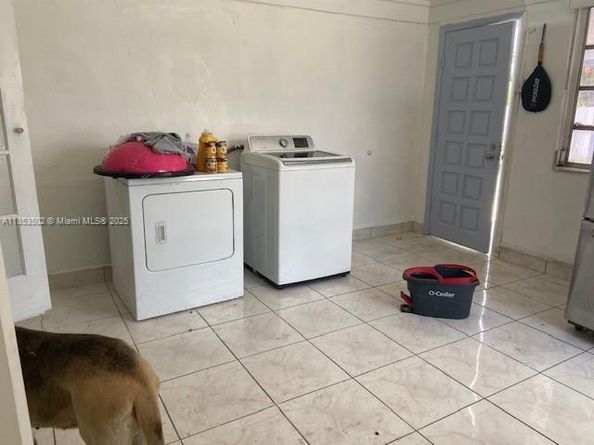 3011 NW 1st St, Miami FL 33125