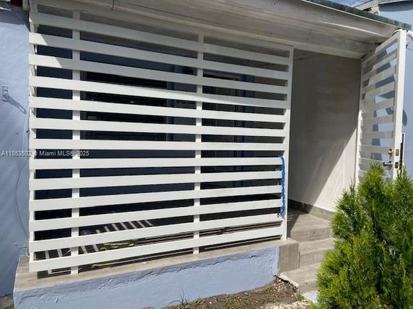 3011 NW 1st St, Miami FL 33125