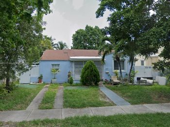 3011 NW 1st St