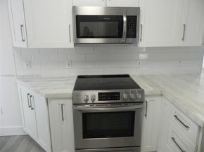 Undisclosed Address #A11827085, Miami FL 33138