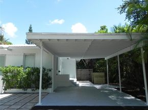 Undisclosed Address #A11827085, Miami FL 33138