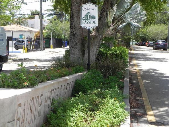 Undisclosed Address #A11827085, Miami FL 33138