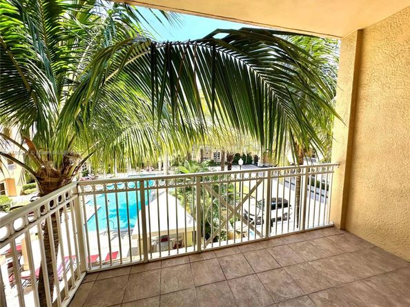 3001 NE 185th St 336, Aventura FL 33180