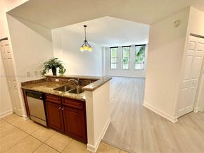 3001 NE 185th St 336, Aventura FL 33180
