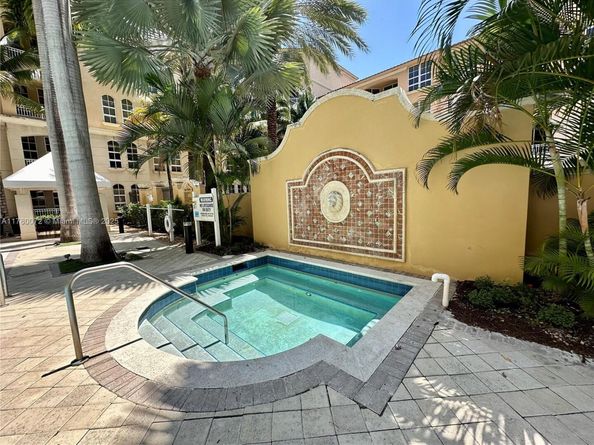 3001 NE 185th St 336, Aventura FL 33180