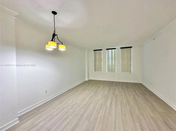 3001 NE 185th St 336, Aventura FL 33180