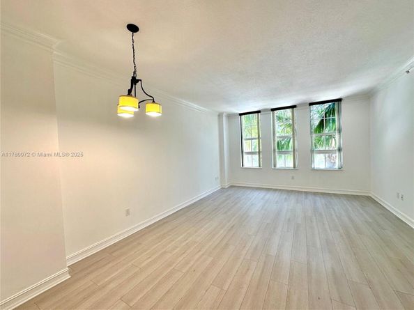 3001 NE 185th St 336, Aventura FL 33180