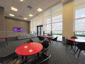 1600 NE 1st Ave 1014, Miami FL 33132