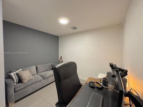 1600 NE 1st Ave 1014, Miami FL 33132