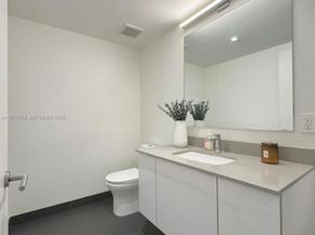 1600 NE 1st Ave 1014, Miami FL 33132