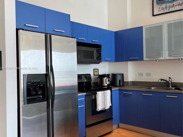 313 NE 2nd St 802, Fort Lauderdale FL 33301