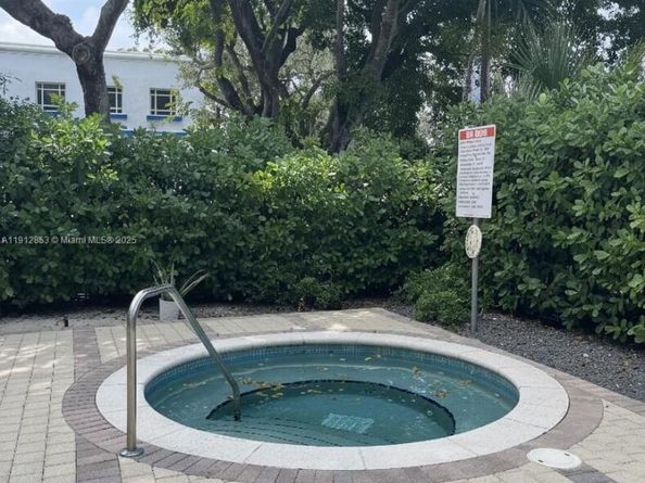 313 NE 2nd St 802, Fort Lauderdale FL 33301