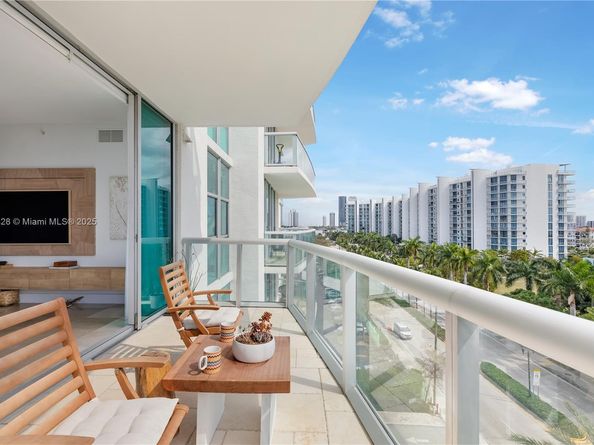 3131 NE 188th St 2710, Aventura FL 33180