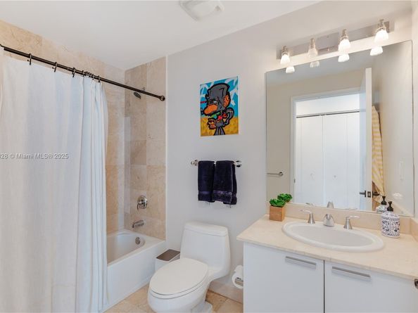 3131 NE 188th St 2710, Aventura FL 33180