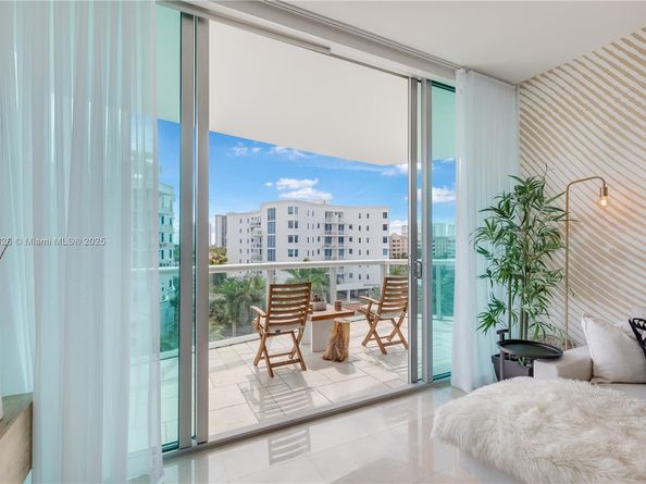 3131 NE 188th St 2710, Aventura FL 33180