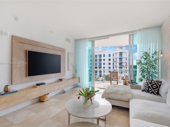 3131 NE 188th St 2710, Aventura FL 33180