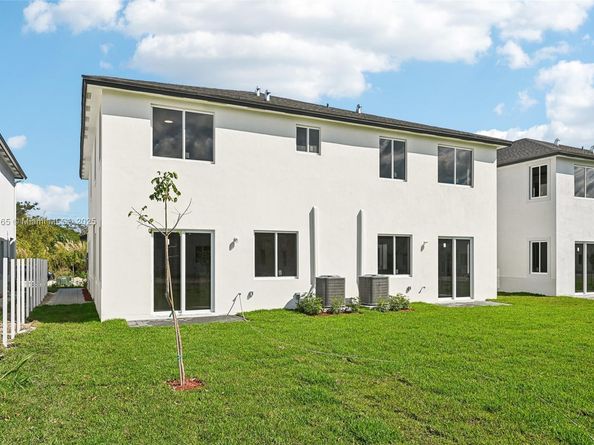22445 SW 125 Ave, Miami FL 33170