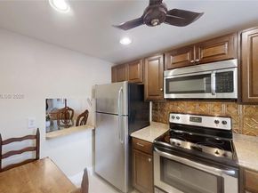 2800 W Sunrise Lakes Dr 101, Sunrise FL 33322