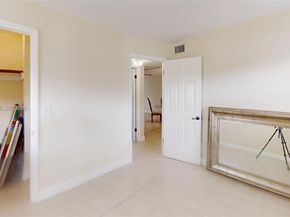 2800 W Sunrise Lakes Dr 101, Sunrise FL 33322