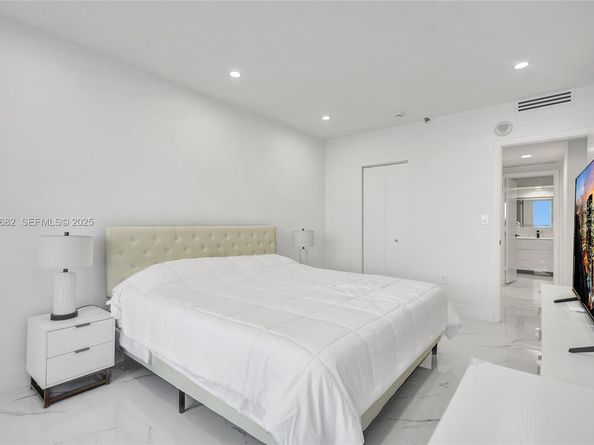 4000 Island Blvd 2301, Aventura FL 33160