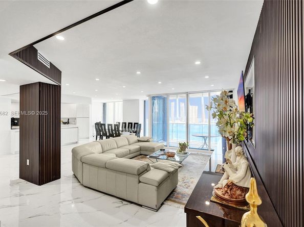 4000 Island Blvd 2301, Aventura FL 33160