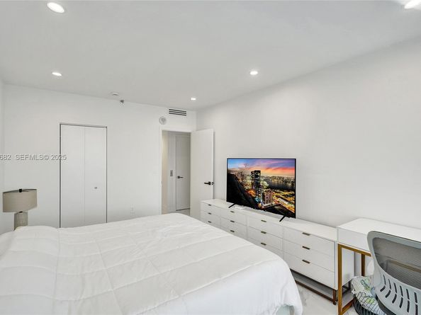 4000 Island Blvd 2301, Aventura FL 33160