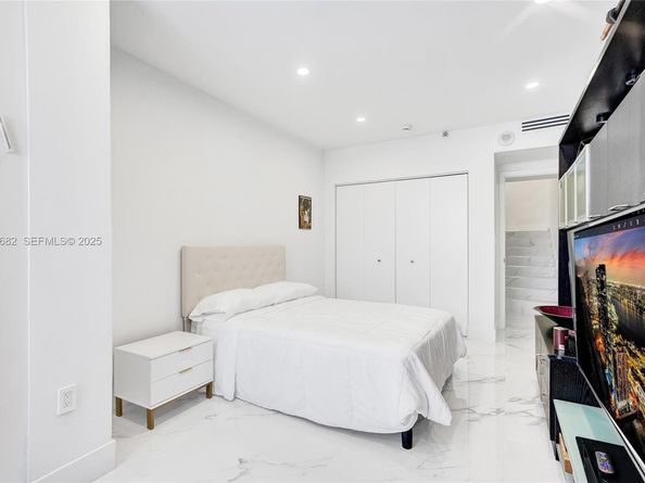 4000 Island Blvd 2301, Aventura FL 33160