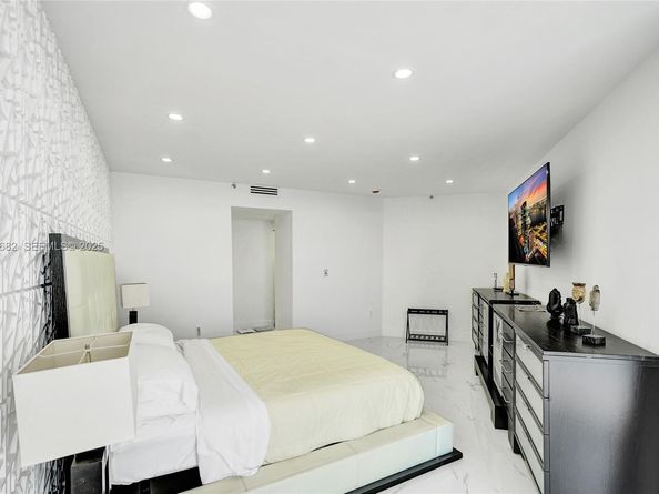 4000 Island Blvd 2301, Aventura FL 33160