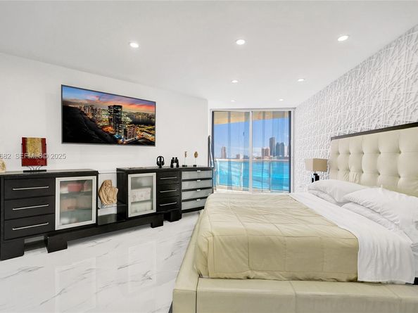 4000 Island Blvd 2301, Aventura FL 33160