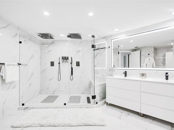 4000 Island Blvd 2301, Aventura FL 33160