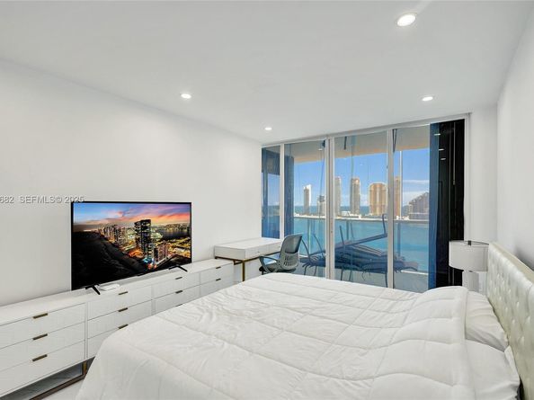 4000 Island Blvd 2301, Aventura FL 33160