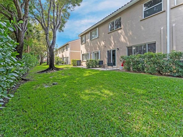 772 NW 132nd Ave, Plantation FL 33325