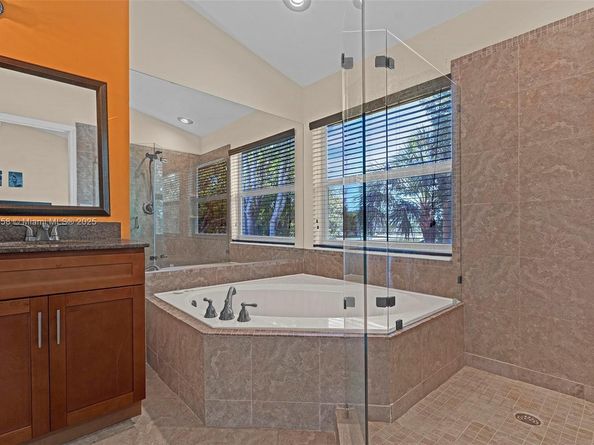 772 NW 132nd Ave, Plantation FL 33325