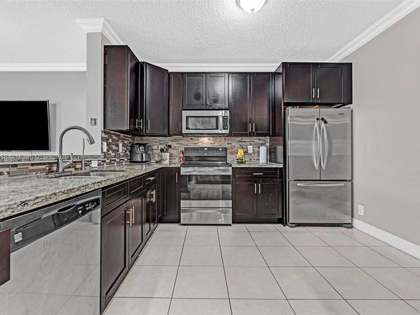 772 NW 132nd Ave, Plantation FL 33325