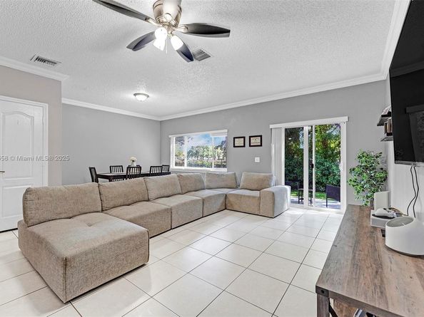 772 NW 132nd Ave, Plantation FL 33325