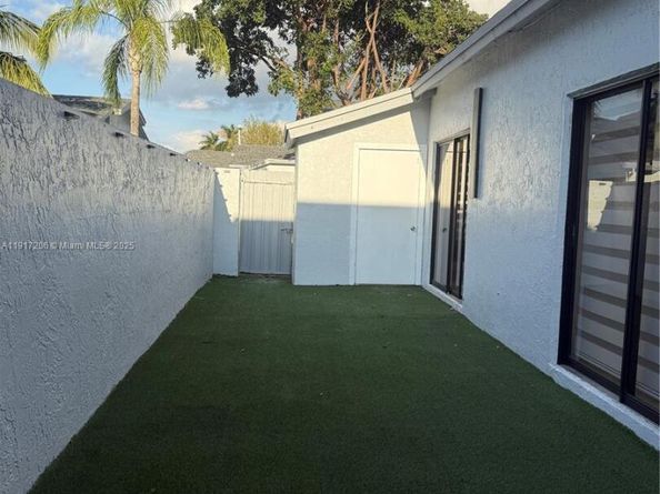 6793 SW 152nd Pl 4793, Miami FL 33193