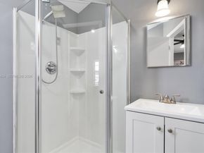 2805 E Lexington Dr, Miramar FL 33025