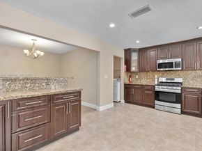 2805 E Lexington Dr, Miramar FL 33025